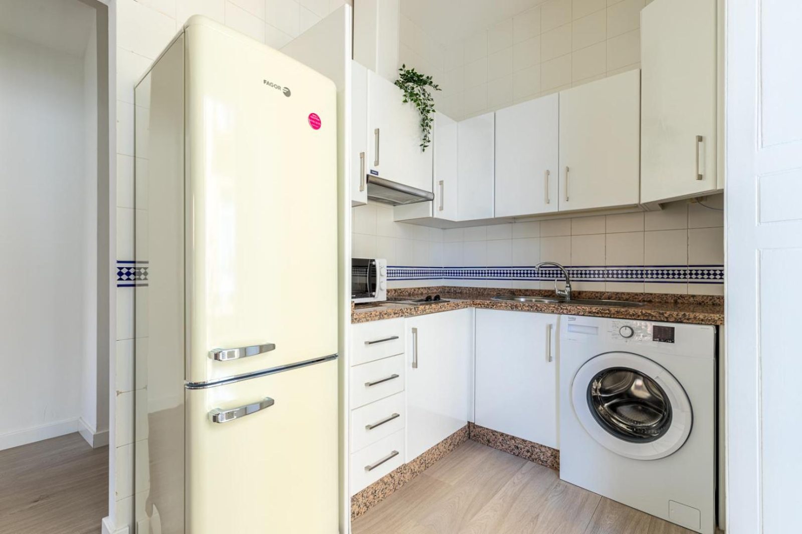 Thyssen Boutique Apartments by Caleta Homes — photo 4