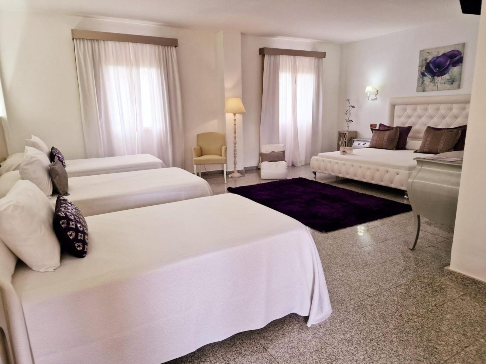 Hotel Plaza Del Castillo — photo 6