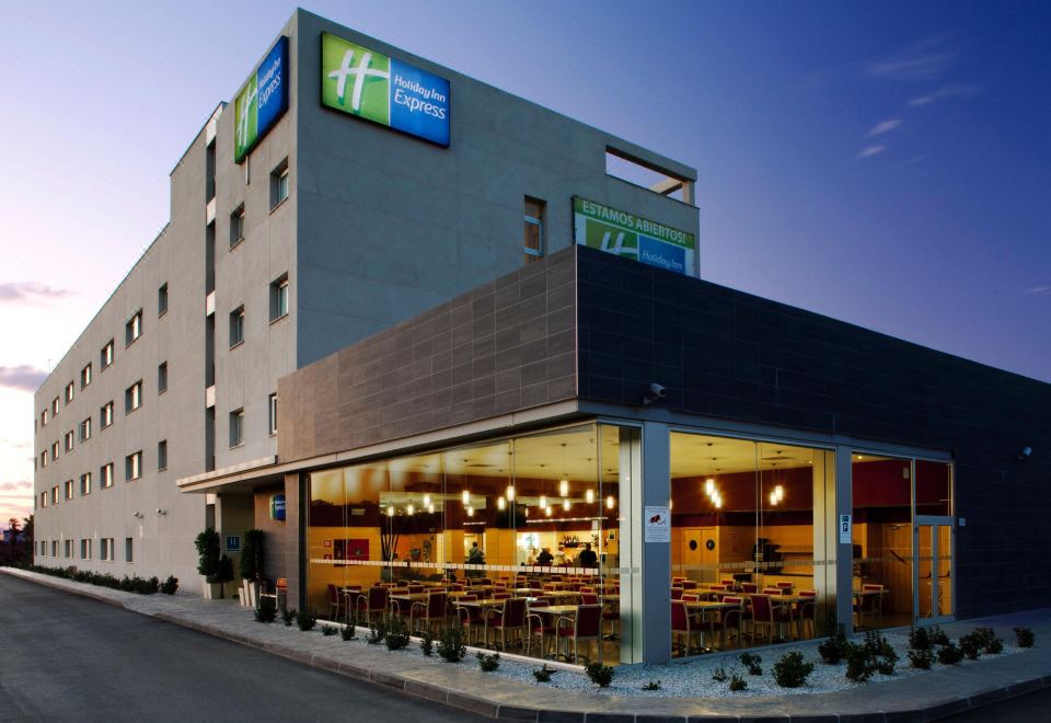 Holiday Inn Express Málaga Airport by IHG